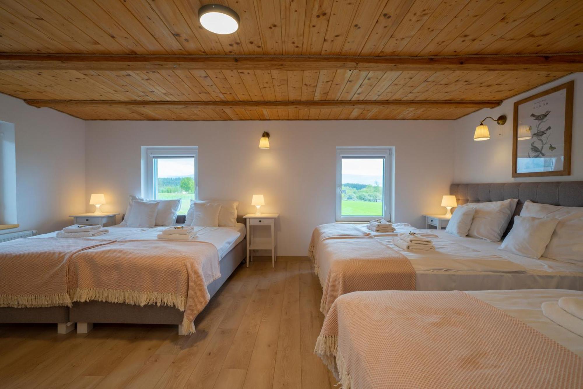 Dom W Domu - Izera Glamping Bed and Breakfast Gajowka  Rum bild
