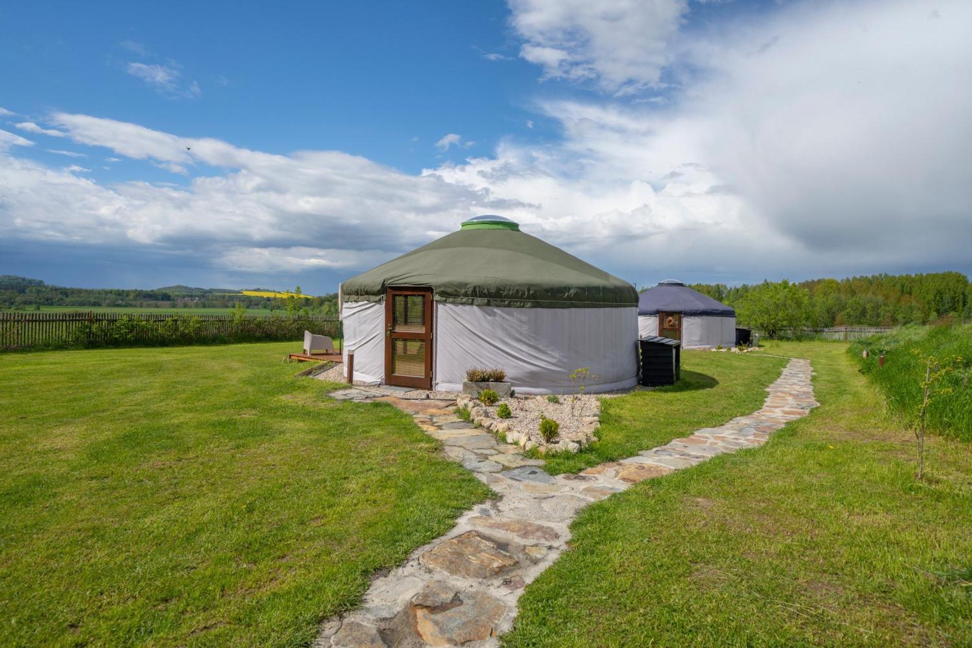 Dom W Domu - Izera Glamping Bed and Breakfast Gajowka  Rum bild