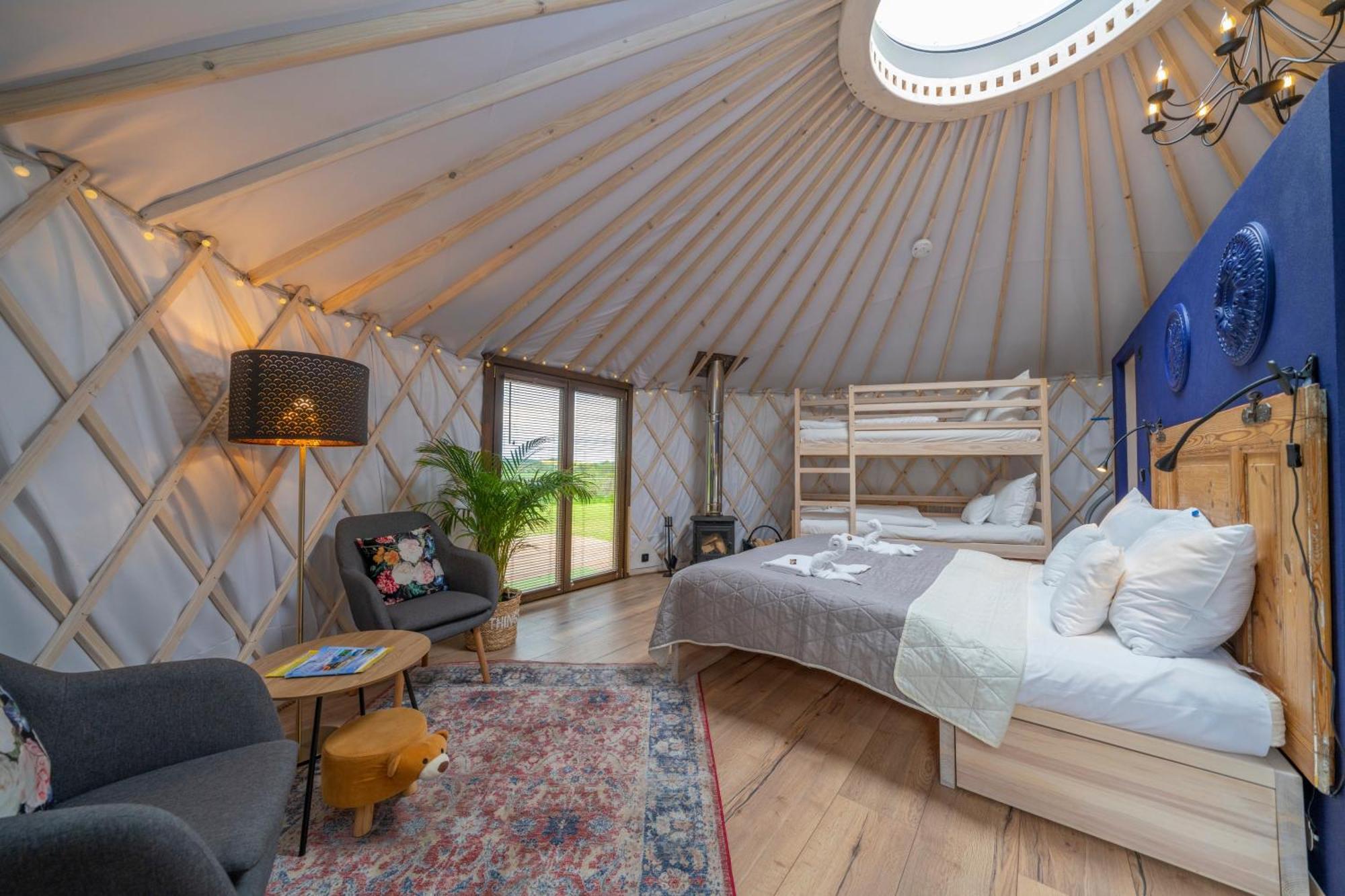 Dom W Domu - Izera Glamping Bed and Breakfast Gajowka  Rum bild